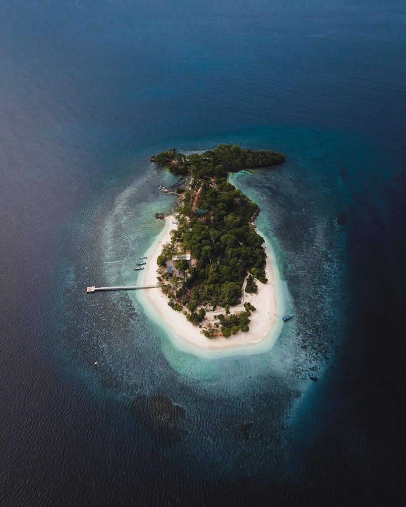 Mengintip Keindahan Bawah Laut Pulau Lihaga