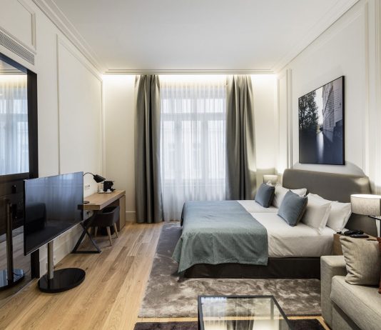 Kehangatan Modern di Kota Tua