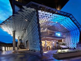 Meja Makan, Tempat Berbagi