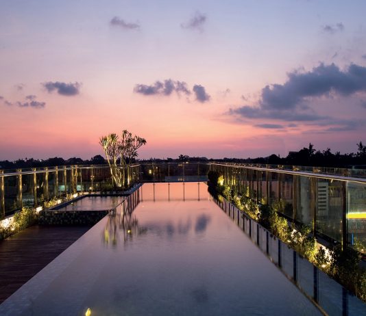 Santika Seminyak: Tenang di Tengah Keramaian