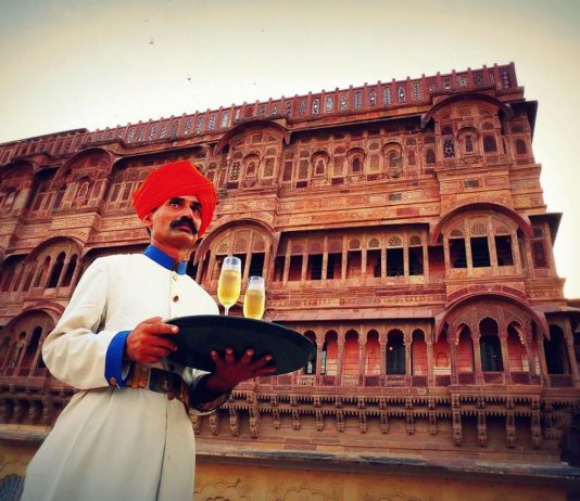 Alex Malcolm: Agar Tak Melewatkan Banyak Hal