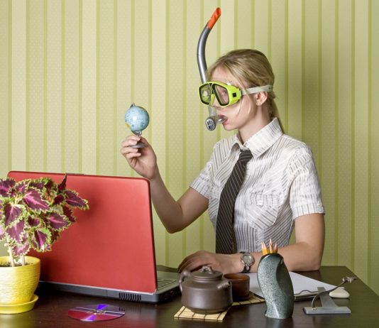 Jangan Merencanakan Liburan di Kantor