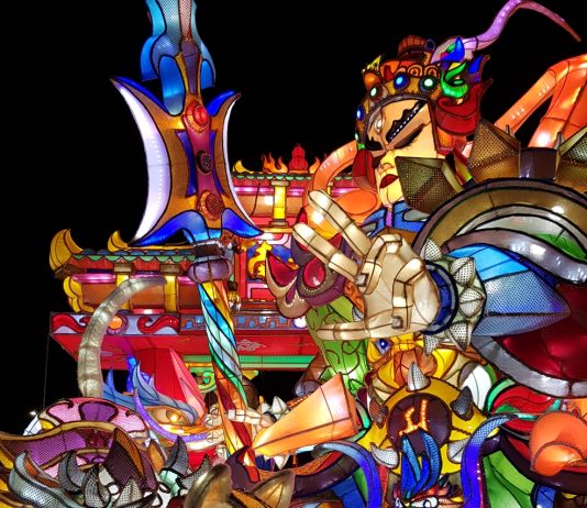 Ribuan Lentera Warna-warni Hiasi Chiayi