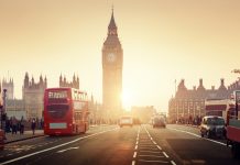 Emirates Tawarkan Tiket Spesial Hari Kemerdekaan