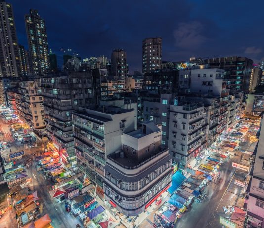 Mengenal Sisi Lain Hong Kong