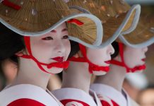 Mengenal Budaya Geiko dan Maiko