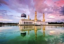 Masjid Kota Kinabalu Larang Wisatawan Berkunjung