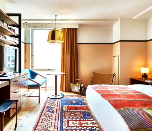 Hotel Anti-Trump Dibuka di Washington DC