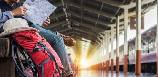 Tip Backpacking Berpindah Negara