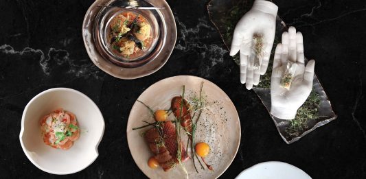 Menu Spesial di 1945 Restaurant, Fairmont Jakarta