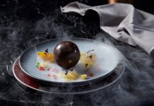 Menu Bertema Permainan Tujuh Belasan di 1945 Restaurant