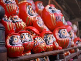 Melukis Daruma di Takasaki