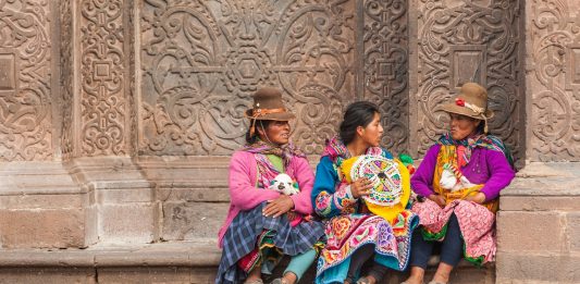 Tak Dapat Berkomunikasi dengan Warga Lokal, Apa yang Harus Dilakukan?