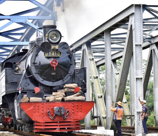 Lokomotif Uap Kuno Berusia Seabad Siap Jadi Kereta Wisata di Solo