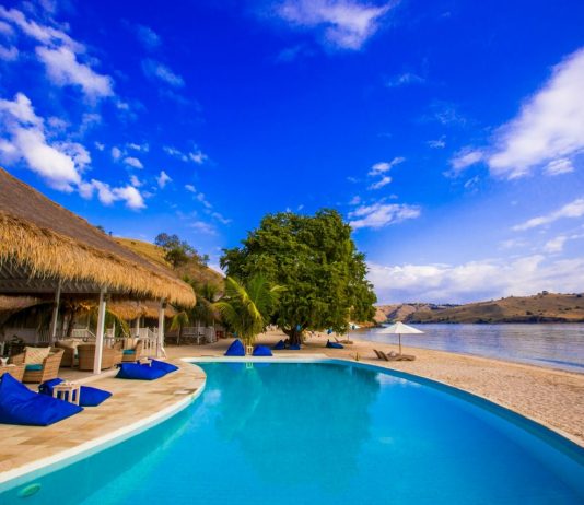 Resor Cantik nan Terpencil Ini Bisa Jadi Opsi Akomodasi di Kepulauan Komodo