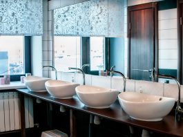 Nyaman Menggunakan Kamar Mandi Publik di Hostel