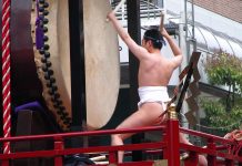 Virus Corona Mengancam, Jepang Tetap Adakan Festival Telanjang