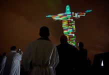 Nyala Christ the Redeemer untuk Negara-negara Terpapar Corona