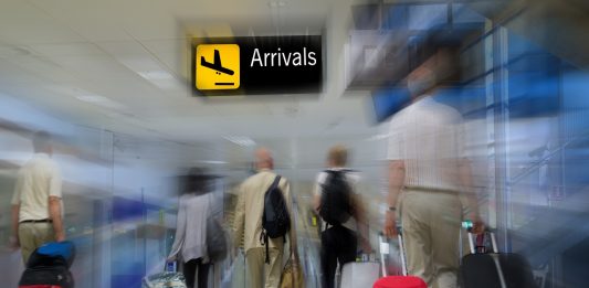 Pendatang dari Iran, Italia, dan Korsel Dilarang Transit dan Masuk Indonesia