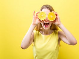 Tak Ingin Dehidrasi Selama Terbang, Pastikan Mengonsumsi Ini!