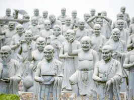 Mengagumi 1.000 Wajah Sang Buddha di Vihara Ksitigarbha Bodhisattva