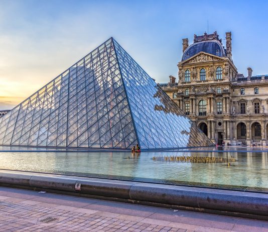 Imbas Corona, Museum Louvre Tutup Sementara