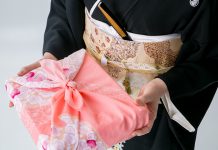 Mencari Kenang-kenangan Autentik di Negeri Sakura