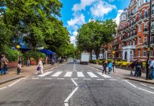 Manfaatkan Lockdown, Abbey Road Crossing Dicat Ulang