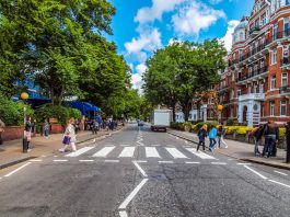 Manfaatkan Lockdown, Abbey Road Crossing Dicat Ulang