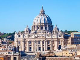 Basilika Santo Petrus dan Gereja-gereja di Italia Siap Dibuka Kembali
