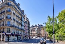 Prancis Mulai Longgarkan Lockdown, Namun Ada Aturan Wajib Karantina