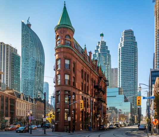 Emirates Kembali Mengudara, Layani 9 Rute Penerbangan