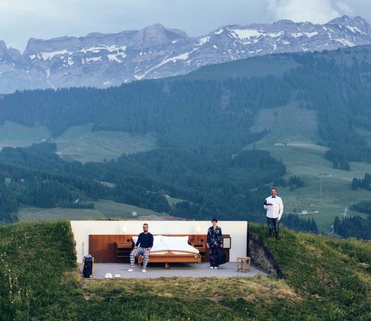 Tanpa Atap dan Dinding, Hotel di Swiss Ini Suguhkan Panorama Memukau