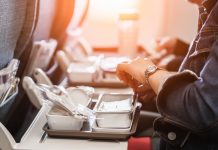 Masuki Normal Baru, Ini Aturan Makan dan Minum di Pesawat