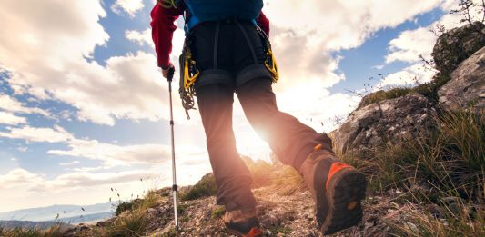 Naik Gunung di Masa Normal Baru? Ikuti Panduan Ini!
