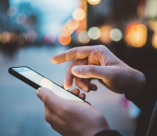 Mudahkan Pelancong, Layanan Chatbot Terbaru Ini Tawarkan Informasi Perjalanan Terkait Covid-19