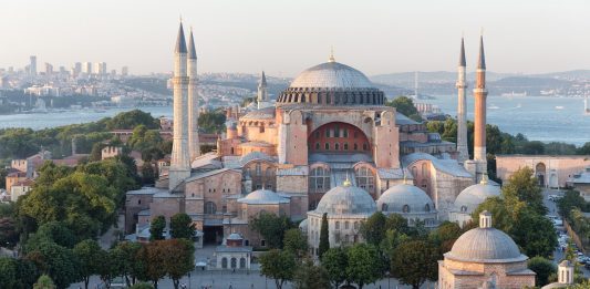 Setelah 86 Tahun Berstatus Museum, Hagia Sophia Kembali Menjadi Masjid