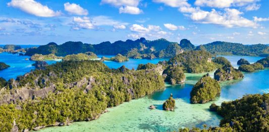 Belum Sah ke Raja Ampat Kalau Belum ke Pulau Ini!