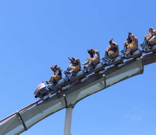 Aturan Baru di Taman Hiburan Jepang: Dilarang Berteriak di Roller Coaster!