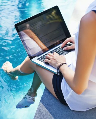 Punya Fasilitas Lengkap, Ini 6 Akomodasi Ideal untuk Bekerja Sekaligus Berwisata