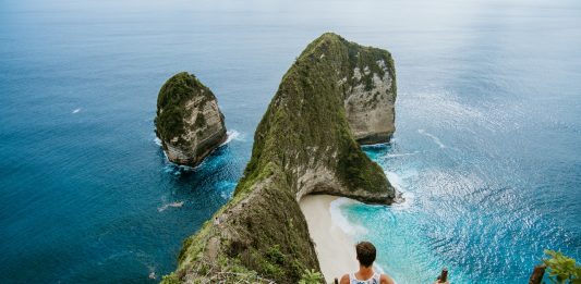 Turis Asing Harus Menunggu Lebih Lama untuk Berwisata di Bali
