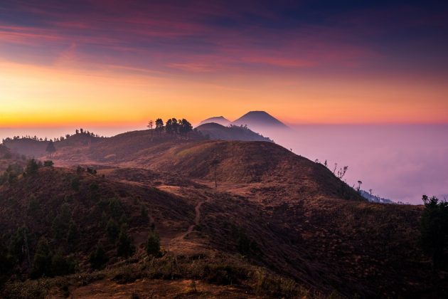 Pemandangan Sunrise di Gunung Prau