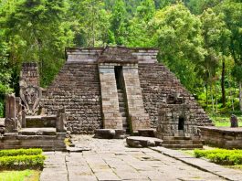 Menguak Misteri Candi Sukuh, Destinasi Wisata Mirip Chichen Itza di Meksiko