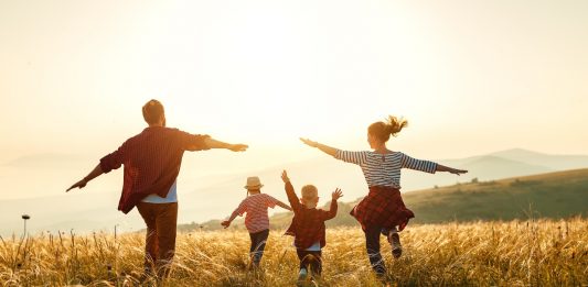 Tip Merencanakan Liburan Keluarga di Tengah Pandemi Covid-19