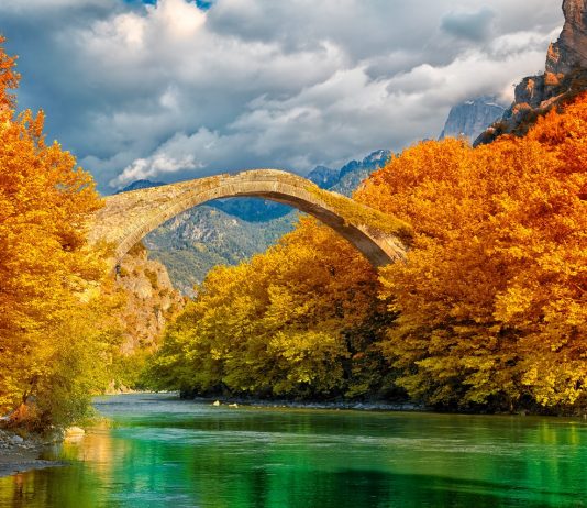 Melintasi Jembatan-jembatan Tercantik di Dunia (Bagian 1)