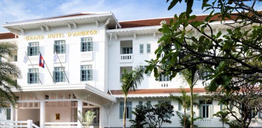 Pernah Diinapi Charlie Chaplin, Hotel Ini Tawarkan Akomodasi Dekat Angkor Wat