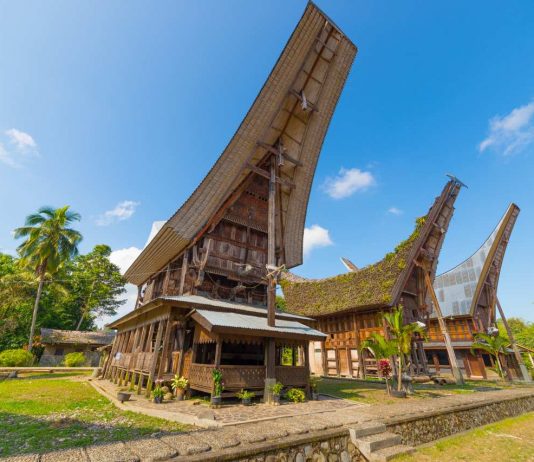 Makin Mudah, Tana Toraja Kini Bisa Diakses Pesawat Komersial dari Makassar