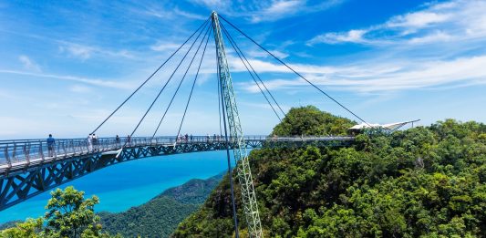 AirAsia Buka Rute Baru yang Menghubungkan Kuching dan Langkawi