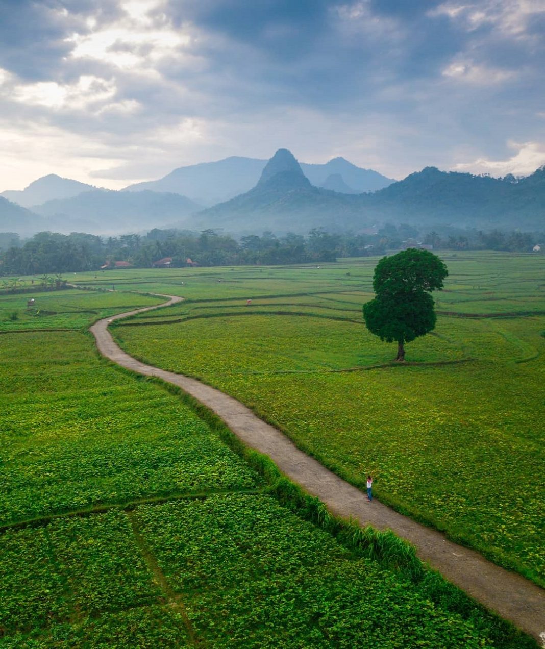 Cocok untuk Pemula, Gunung Kanaga Dapat Didaki dalam Waktu Sejam