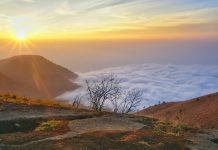 Lari Lintas Alam di Gunung Guntur, Medan Terjal Berbonus Pemandangan Sabana